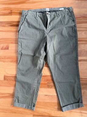 GAP Olive Green Cropped Chino Pants
